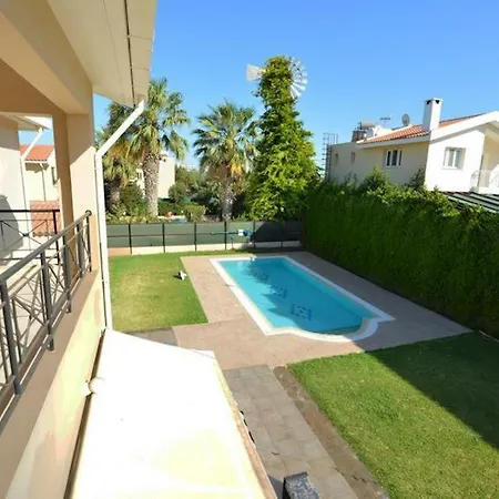 Daryah Sirina Bay Villa *