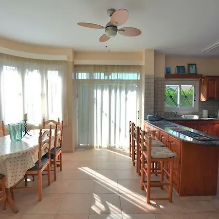 Daryah Sirina Bay Villa *
